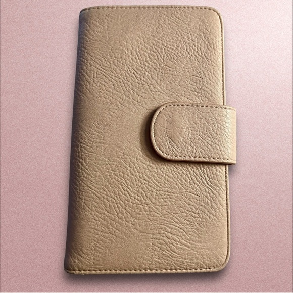 Baby Pink Travel/Passport Wallet - Picture 2 of 5